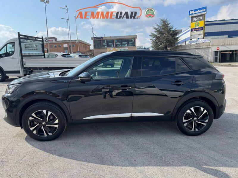 PEUGEOT e-2008 Allure Pack 100kW