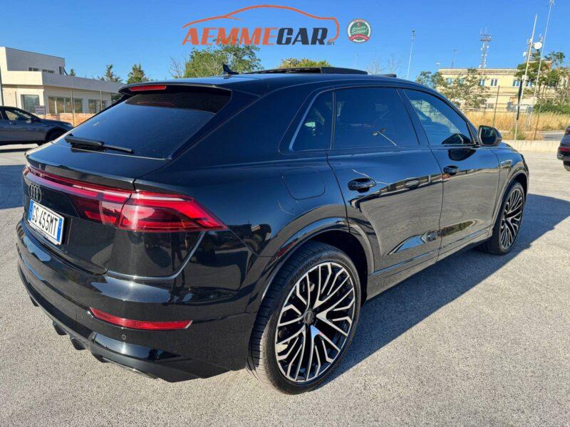 Audi Q8 SUV 50 TDI 286 CV quattro S-line