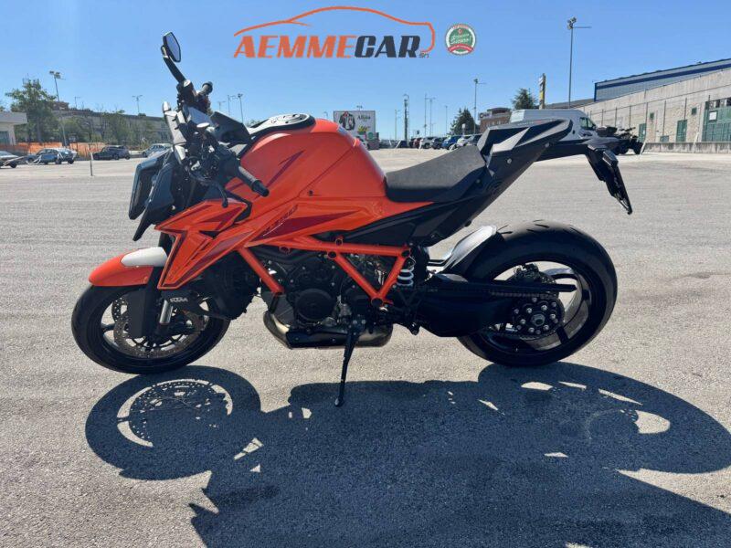 KTM 1390 Super Duke R EVO